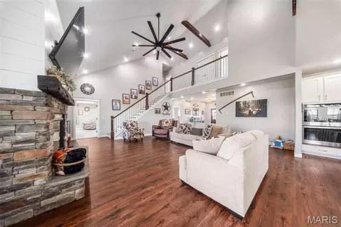 Entry Way - 11703 State Route F, Rolla, MO 65401 photo 4 of 7