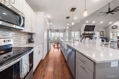 Kitchen - 11703 State Route F, Rolla, MO 65401 photo 4 of 4
