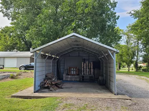 Exterior - 413 E Broadway St, Sparta, IL 62286 photo 8 of 9