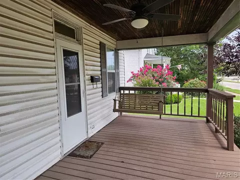 Exterior - 413 E Broadway St, Sparta, IL 62286 photo 3 of 9