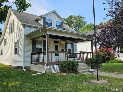 Exterior - 413 E Broadway St, Sparta, IL 62286 photo 6 of 9