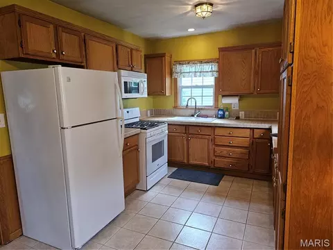 Kitchen - 413 E Broadway St, Sparta, IL 62286 photo 1 of 1