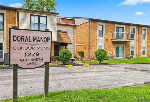 1279 Guelbreth Ln #301, Saint Louis, MO 63146