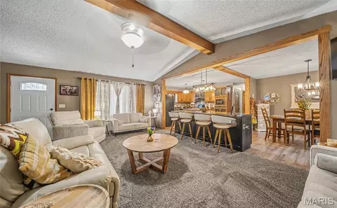 Entry Way - 13915 Maple Ln, Plato, MO 65552 photo 1 of 2