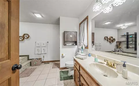Bath - 13915 Maple Ln, Plato, MO 65552 photo 1 of 3