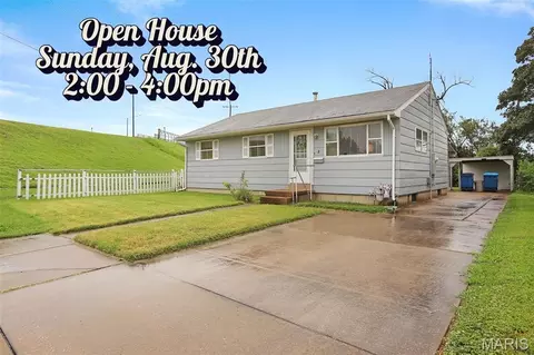 2 Briarcliff Dr, Granite City, IL 62040