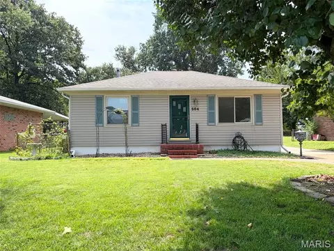 554 Mildred Ave, Wood River, IL 62095