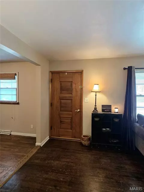 Entry Way - 19 E 11th St, Washington, MO 63090 photo 1 of 2