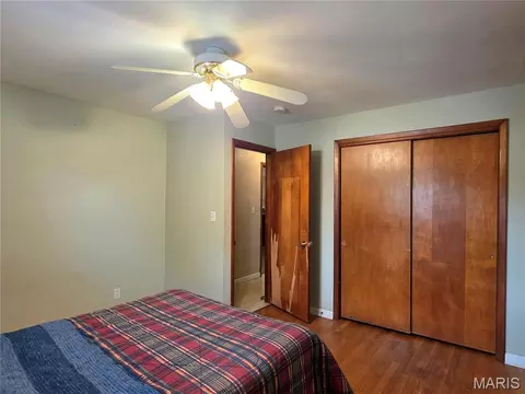 Bedroom - 19 E 11th St, Washington, MO 63090 photo 4 of 5