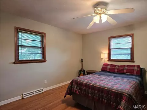 Bedroom - 19 E 11th St, Washington, MO 63090 photo 3 of 5