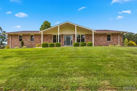 4550 Mattis Rd, Saint Louis, MO 63128