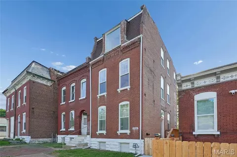 3706 Iowa Ave, Saint Louis, MO 63118