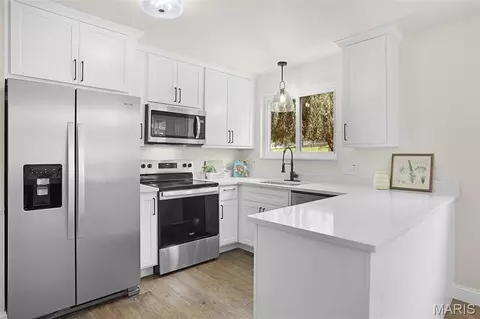 Kitchen - 2646 Vortex Dr, Saint Louis, MO 63129 photo 1 of 4