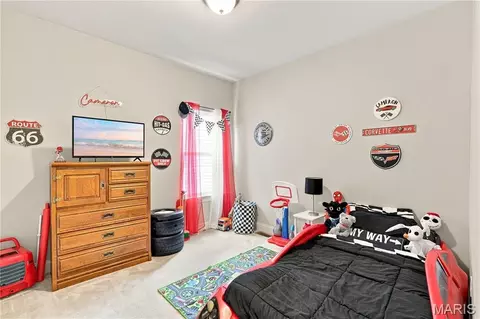 Bedroom - 1319 Bloomfield Dr, Eureka, MO 63025 photo 4 of 4