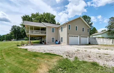 55 Lakeview Cir, Elsberry, MO 63343