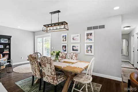 Dining - 705 Stone Canyon Dr, Ballwin, MO 63021 photo 2 of 3