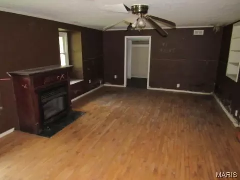 Living - 603 Mill St, Kane, IL 62054 photo 1 of 2