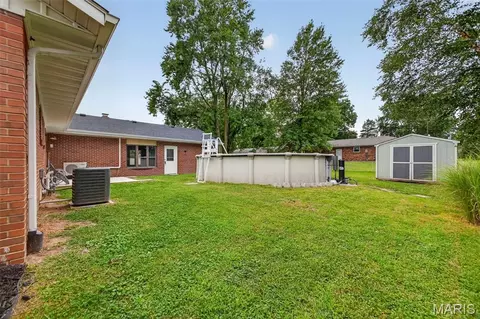 Exterior - 171 N Nike St, Hecker, IL 62248 photo 9 of 10