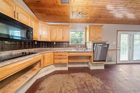 Kitchen - 10300 County Road 5260, Rolla, MO 65401 photo 3 of 3