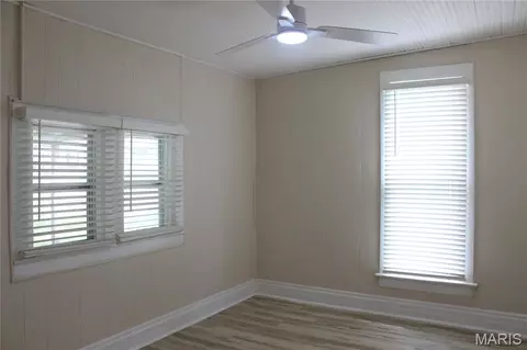 205 Georgia St, Perry, MO 63462 photo 4
