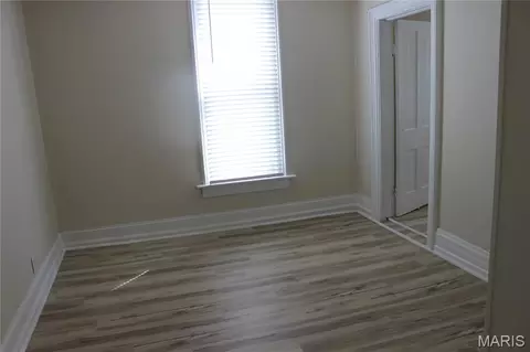 205 Georgia St, Perry, MO 63462 photo 8