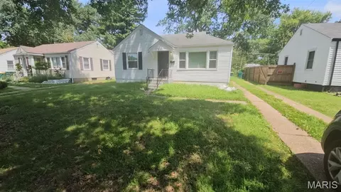 7901 Alert Dr, Saint Louis, MO 63133