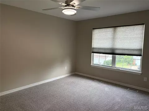 Bedroom - 1002 Sara Jane Ln, Saint Clair, MO 63077 photo 3 of 5