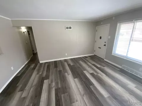 Living - 944 Lebon Dr, Saint Louis, MO 63137 photo 1 of 1