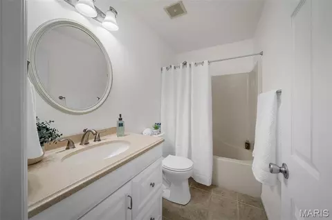 Bath - 120 Bromley Ct, O'fallon, MO 63368 photo 4 of 6