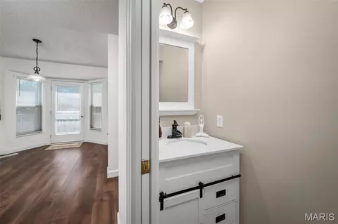 Entry Way - 120 Bromley Ct, O'fallon, MO 63368 photo 1 of 3