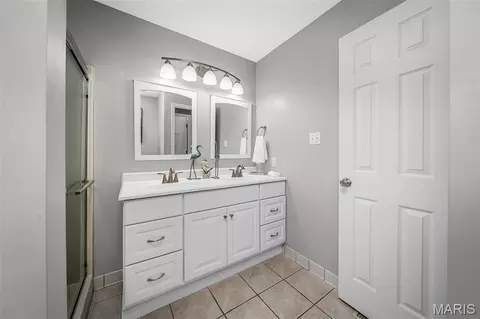 Bath - 120 Bromley Ct, O'fallon, MO 63368 photo 3 of 6