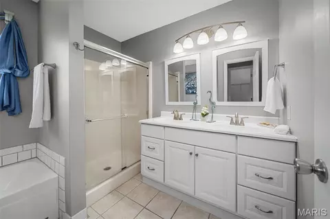 Bath - 120 Bromley Ct, O'fallon, MO 63368 photo 1 of 6
