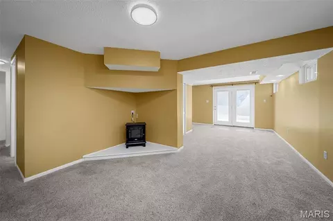 Living - 120 Bromley Ct, O'fallon, MO 63368 photo 4 of 5