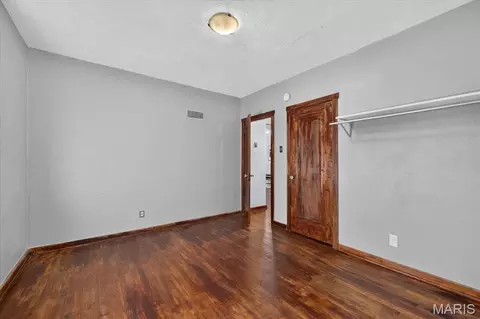 Bedroom - 715 E Jackson Rd, Saint Louis, MO 63119 photo 2 of 4