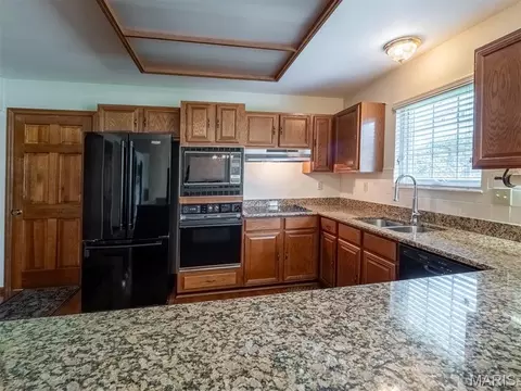 Kitchen - 11 Dax Ct, Bridgeton, MO 63044 photo 4 of 5