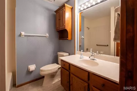 Bath - 11 Dax Ct, Bridgeton, MO 63044 photo 6 of 6