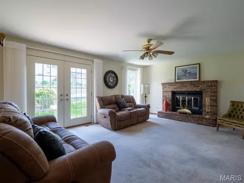 Living - 11 Dax Ct, Bridgeton, MO 63044 photo 2 of 3
