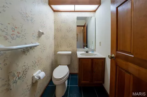 Bath - 11 Dax Ct, Bridgeton, MO 63044 photo 1 of 6