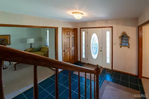 Entry Way - 11 Dax Ct, Bridgeton, MO 63044 photo 3 of 5