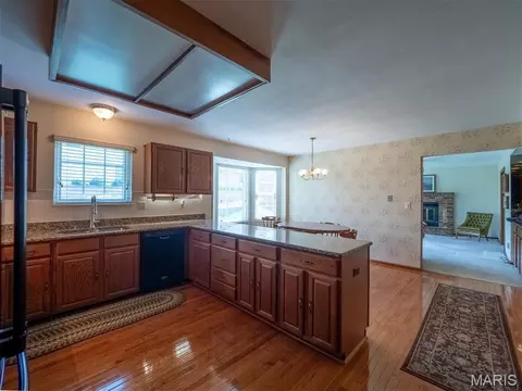 Kitchen - 11 Dax Ct, Bridgeton, MO 63044 photo 3 of 5