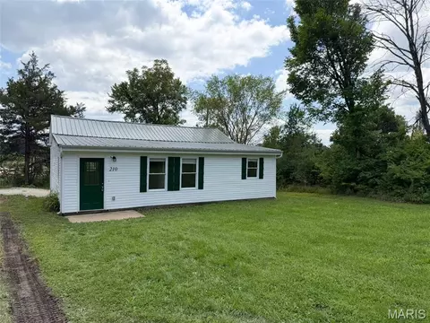 210 W Marvin Ave, Owensville, MO 65066