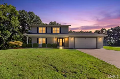 1863 Tamara Ct, Wentzville, MO 63385