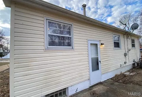 6824 Larry Ln, Berkeley, MO 63134 photo 8