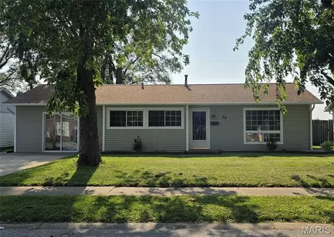 96 Briarhaven Dr, Granite City, IL 62040
