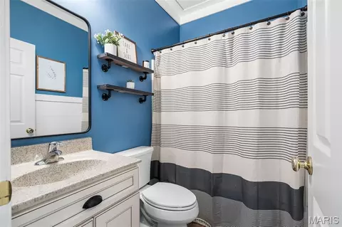 Bath - 5020 Eagle Wing Ct, Eureka, MO 63025 photo 1 of 3