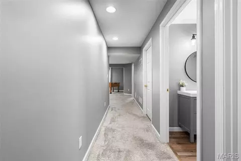 Entry Way - 5020 Eagle Wing Ct, Eureka, MO 63025 photo 9 of 9