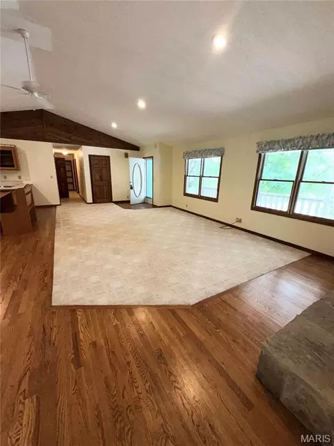 Living - 10950 Harris Ct, Rolla, MO 65401 photo 7 of 9