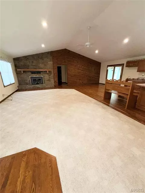 Living - 10950 Harris Ct, Rolla, MO 65401 photo 1 of 9