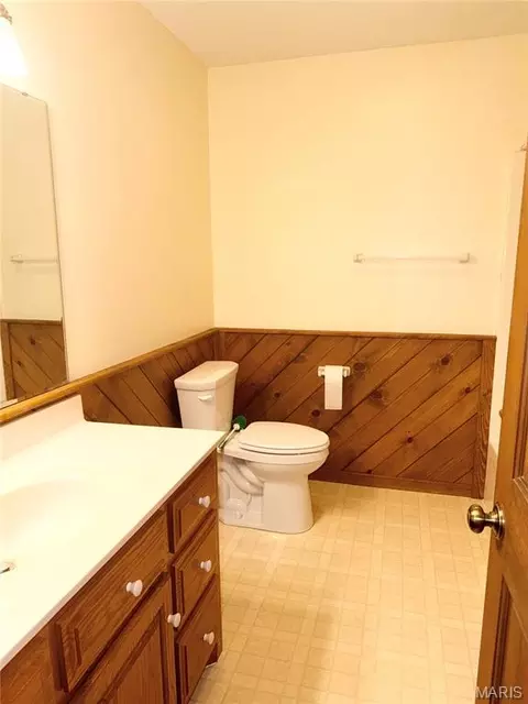 Bath - 10950 Harris Ct, Rolla, MO 65401 photo 1 of 3