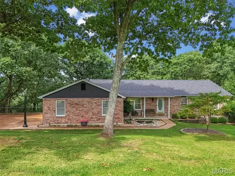5147 Cedar Saddle Dr, Imperial, MO 63052